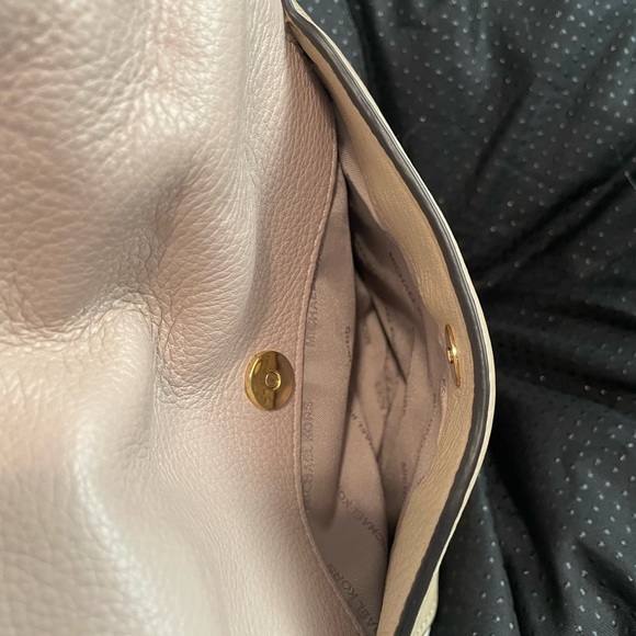 Michael Michael Kors - HALF DOME CROSSBODY - Picture 6 of 8